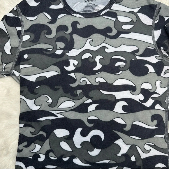 Hot Chillys Long Sleeved Thermal Base Layer Black and Gray Camouflage Sz Small - Picture 7 of 16